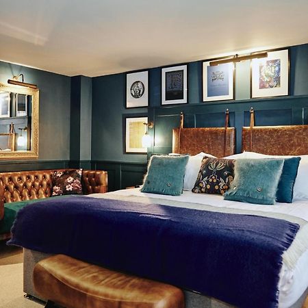 Kings Arms - Egham-Windsor Hotel Eksteriør billede