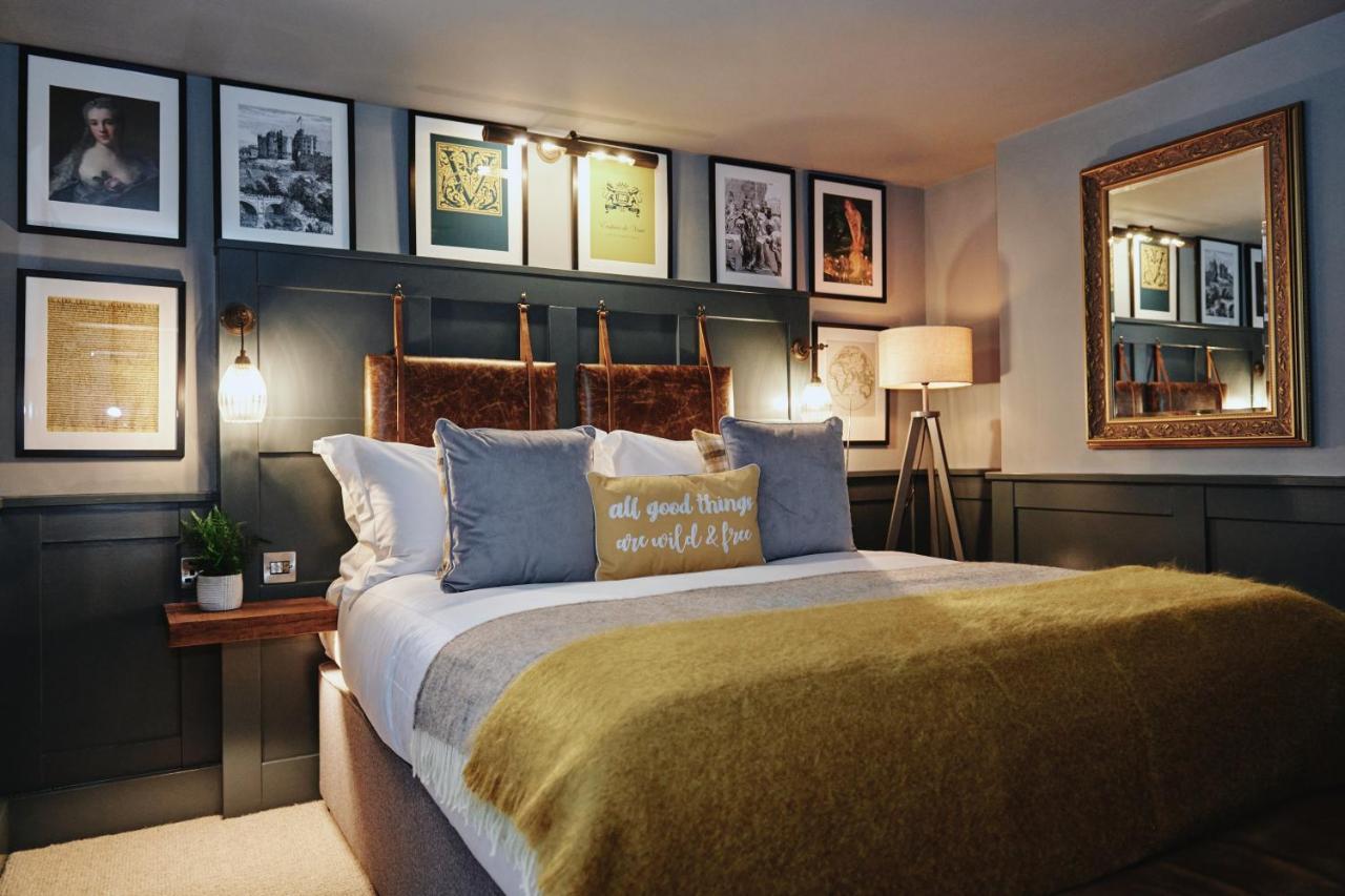 Kings Arms - Egham-Windsor Hotel Eksteriør billede