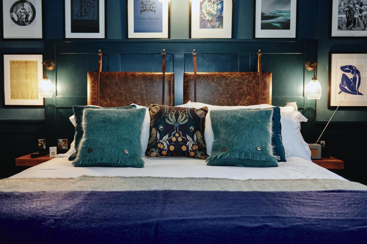 Kings Arms - Egham-Windsor Hotel Eksteriør billede